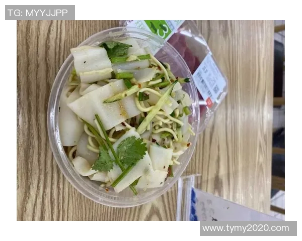 小白鞋足球明星究竟是谁引发了球迷们的热烈讨论和关注